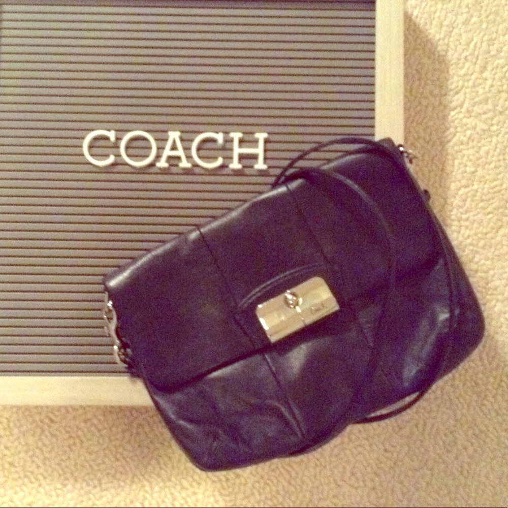 COACH BLACK LEATHER CROSSBODY